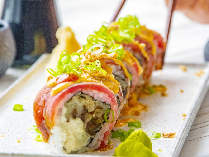 Ф'южн рол з тунцем