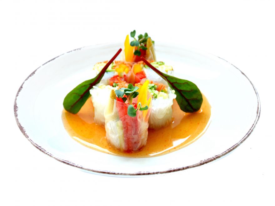 Овочевий рол у гострому сливовому соусі