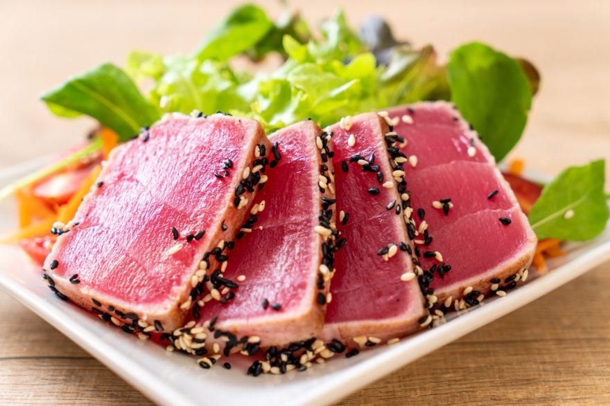 Tuna sashimi salad